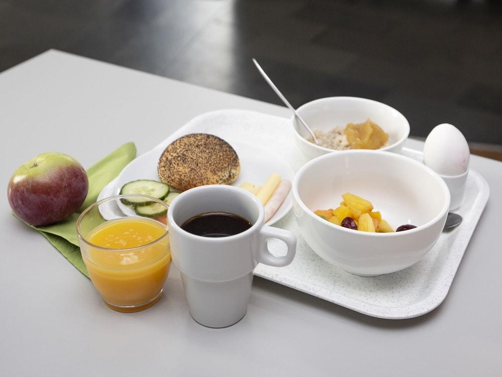 Sure Hotel By Best Western Stockholm Alvsjo Екстериор снимка